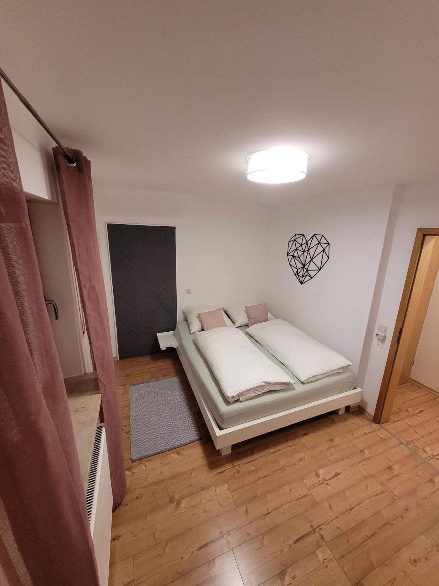 Fewo - Klein Aber Fein, 1-3 Personen, Souterrain Rödental Kültér fotó